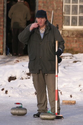 Picture of curling on Drumore Pond, 10 January 2010, 22KB